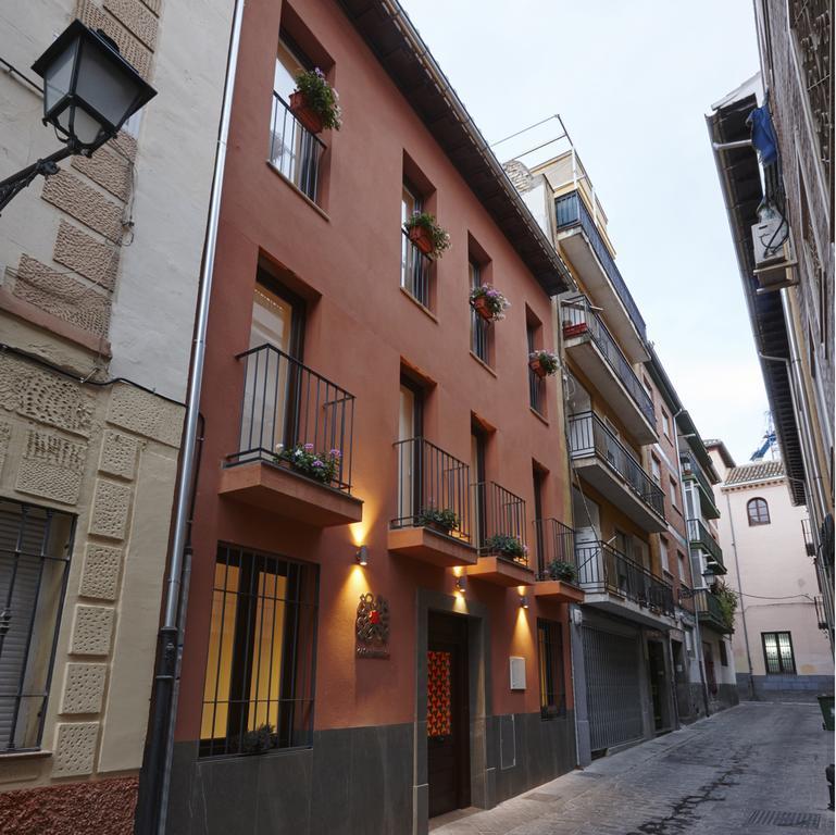 Apartamentos Caballerizas Granada Con Parking Gratuito En Pleno Centro 외부 사진